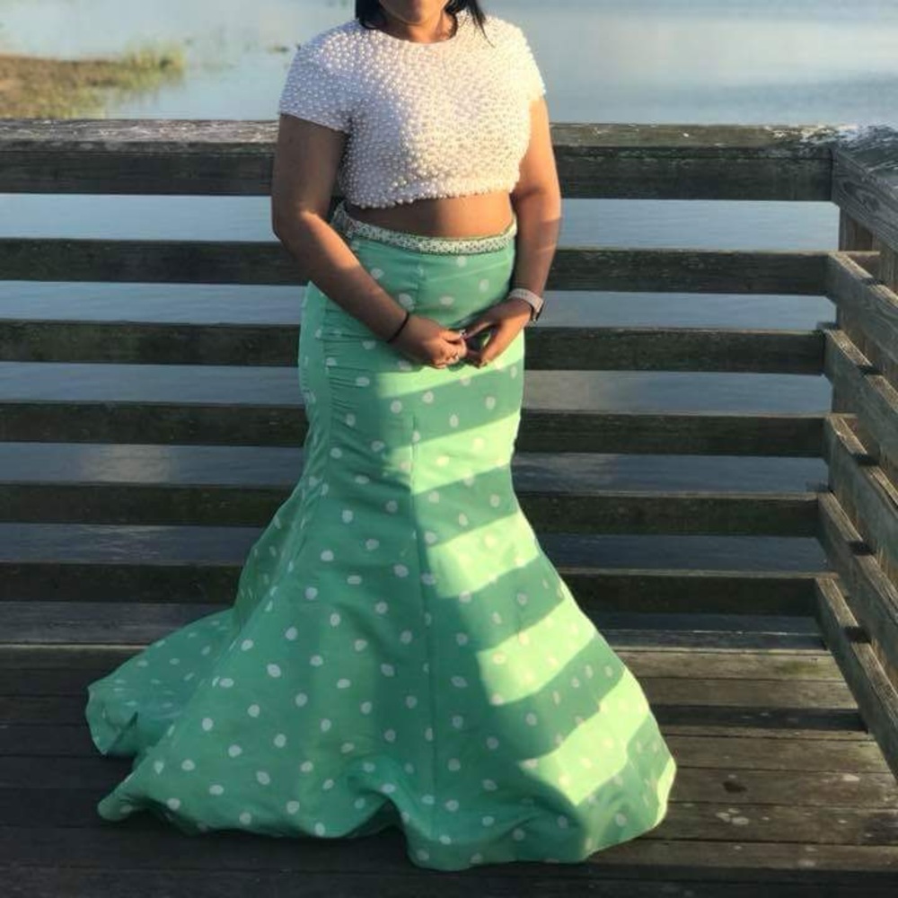 Sherri hill prom dress